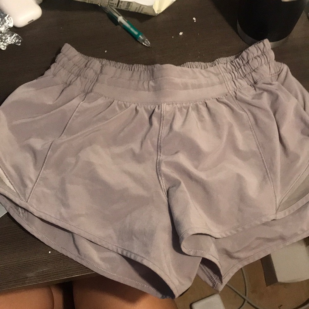 lululemon hotty hot short purple pink color